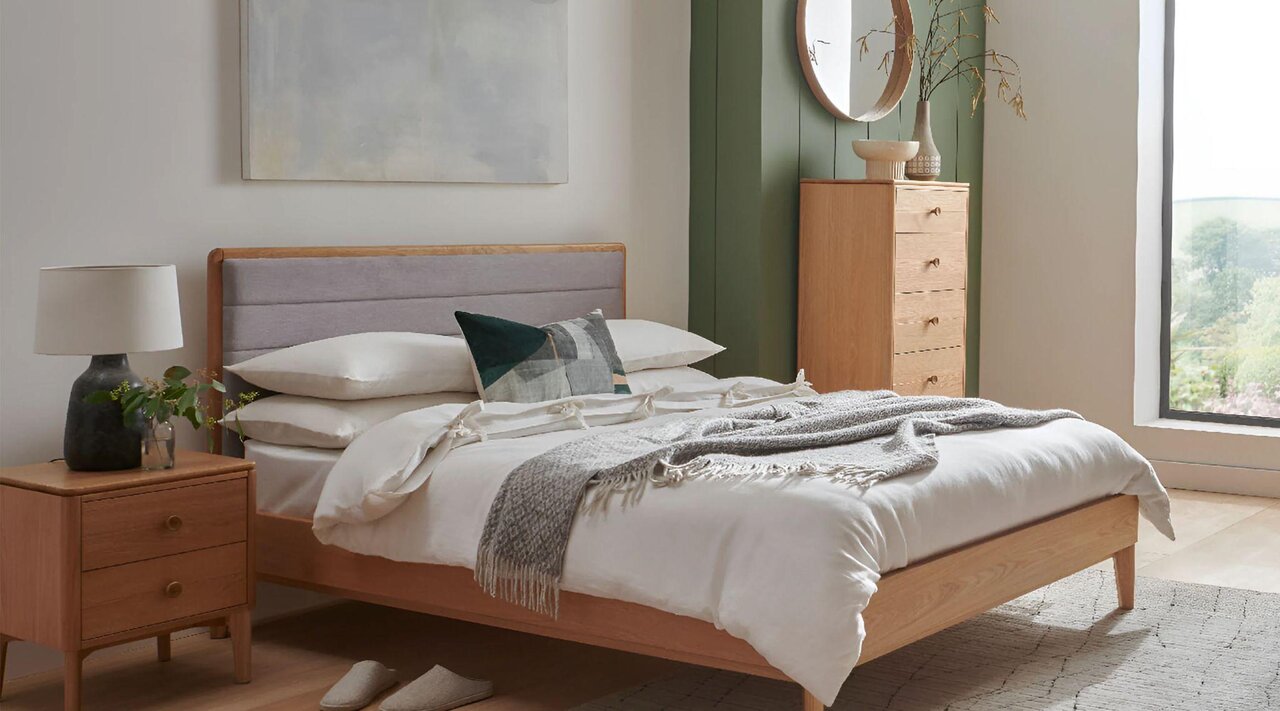 ۵ شغل بسیار عجیب و غریب در دنیا/ از خوابیدن تا تماشای خشک شدن رنگ! ۵ شغل بسیار عجیب و غریب در دنیا/ از خوابیدن تا تماشای خشک شدن رنگ!