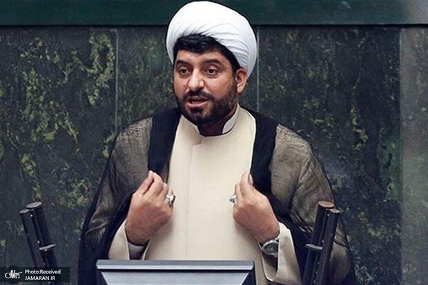 نماینده مجلس: پیام رهبر انقلاب تکلیف برخی تندروی‌ها را روشن کرد/ آنها که درگیر اختلاف‌افکنی‌های بی‌اساس شده‌اند، مسیر خود را از جریانات معاند جدا کنند